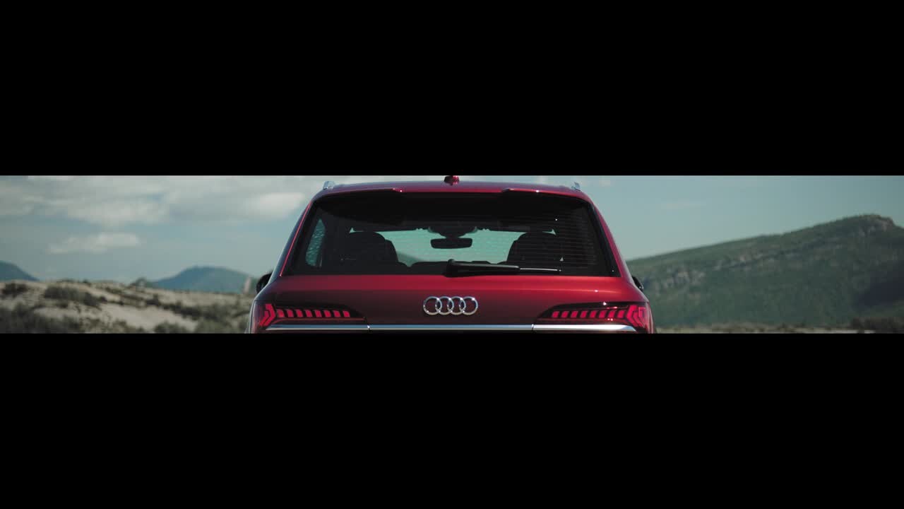Audi Q7 (Trailer)