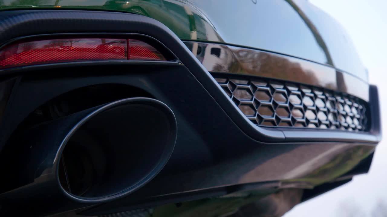 Audi RS 5 Sportback Sonoma green (Footage)