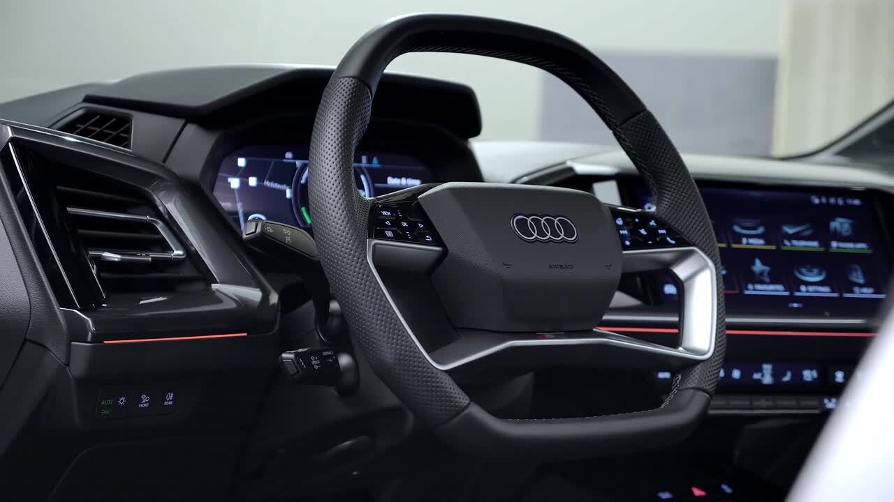 Footage: Audi Q4 Sportback e-tron Interior