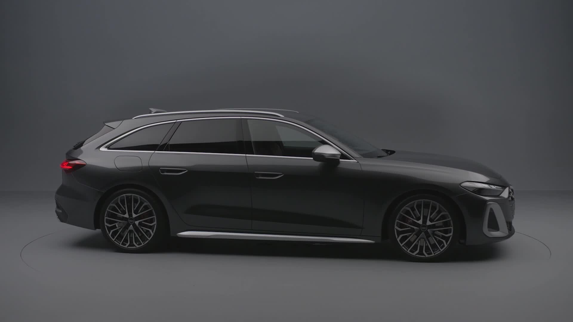 Audi S5 Avant - Footage - studio
