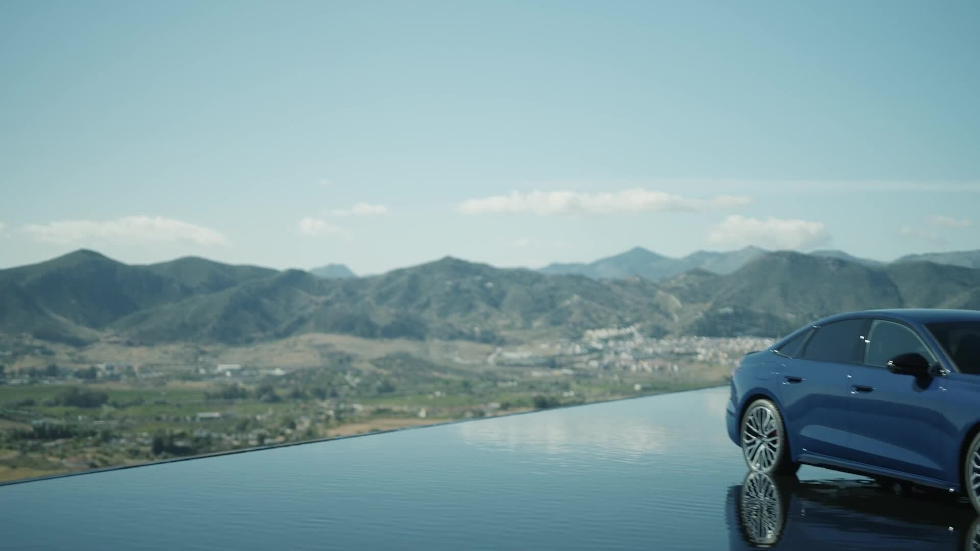 Audi S5 Limousine - Footage - dynamic