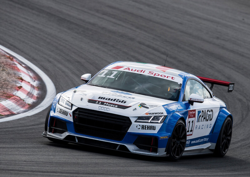 Philip Ellis i Mikel Azcona podzielili się zwycięstwami w pucharze Audi Sport TT Cup w Zandvoort