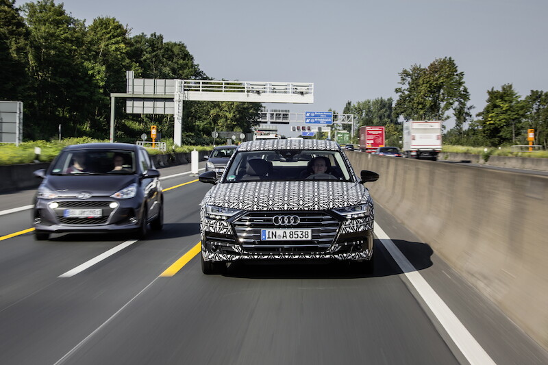 Zautomatyzowana jazda na nowym poziomie: pilot jazdy w korkach Audi AI