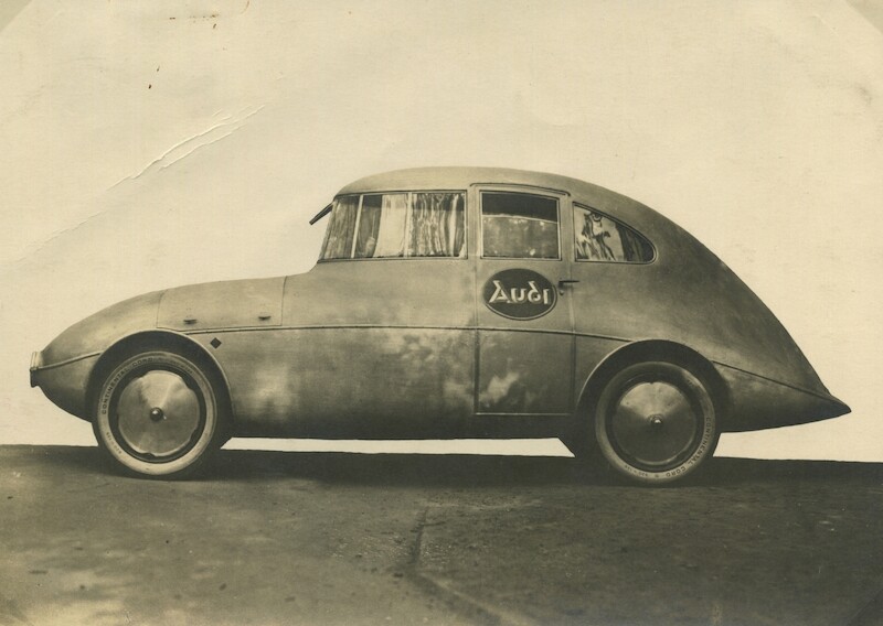 Wystawa w Audi museum mobile: "Błyszczące eksponaty - blaski techniki"