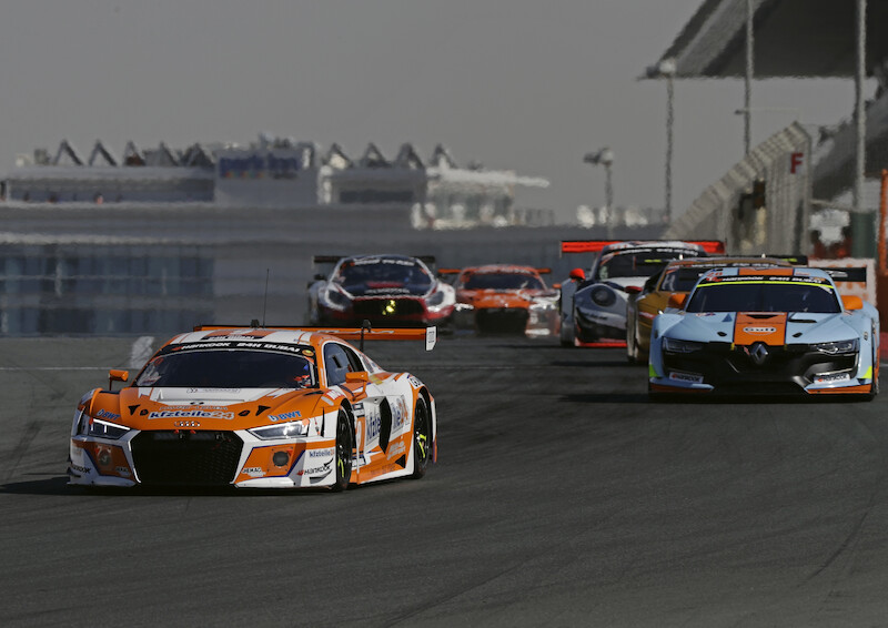 Audi R8 LMS z Gosią Rdest za kierownicą zwycięża 24-godzinny wyścig w Dubaju w klasie GT4