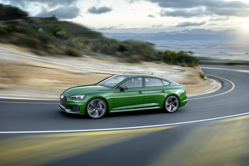 Nadzwyczajna stylistyka i maksymalne osiągi: nowe Audi RS 5 Sportback