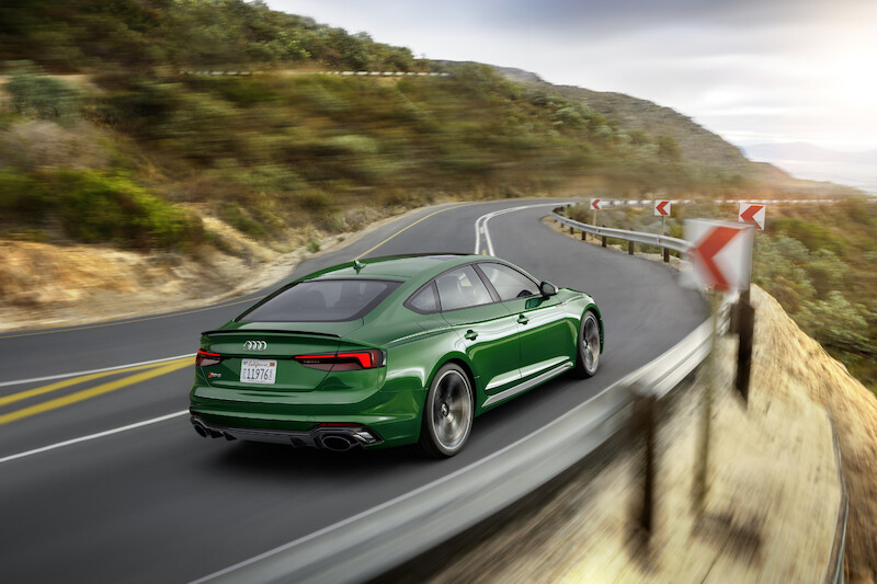 Nadzwyczajna stylistyka i maksymalne osiągi: nowe Audi RS 5 Sportback
