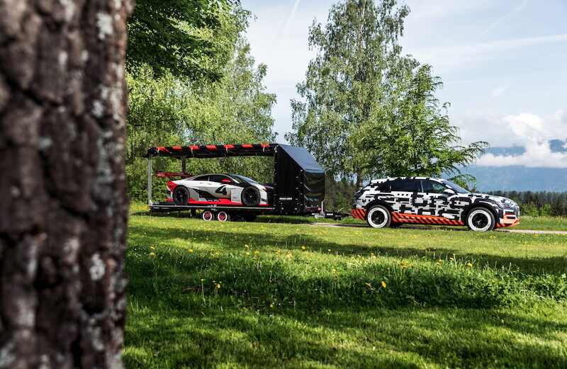 Elektryczna kombinacja: prototyp Audi e-tron na zlocie nad jeziorem Wörthersee