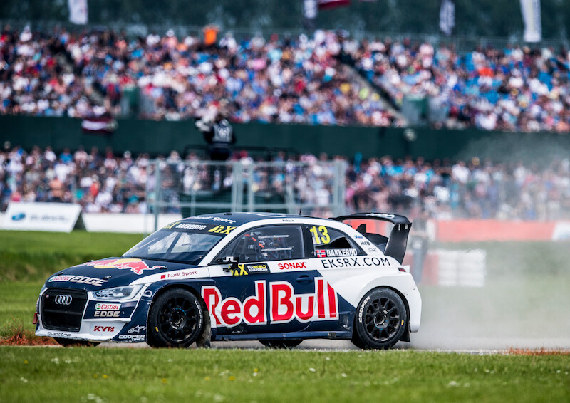 Wielka feta na Silverstone: kierowca Audi Andreas Bakkerud po raz pierwszy na podium