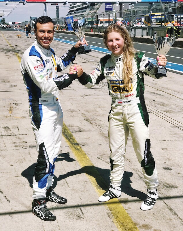 Gosia Rdest za kierownicą Audi R8 LMS GT4 wygrywa wyścig na torze Nürburgring
