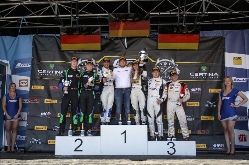 Gosia Rdest za kierownicą Audi R8 LMS GT4 wygrywa wyścig na torze Nürburgring