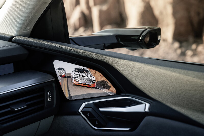 Przejęcie kontroli: Prototyp Audi e-tron - test rekuperacji