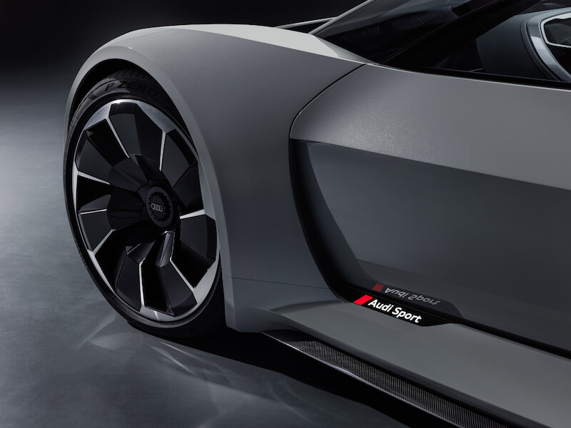 Światowa premiera w Pebble Beach – studyjne Audi PB18 e-tron