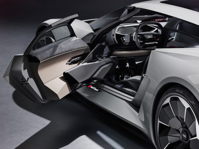 Światowa premiera w Pebble Beach – studyjne Audi PB18 e-tron