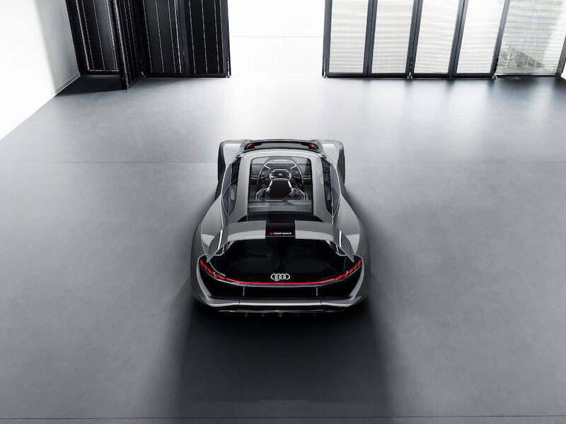 Światowa premiera w Pebble Beach – studyjne Audi PB18 e-tron