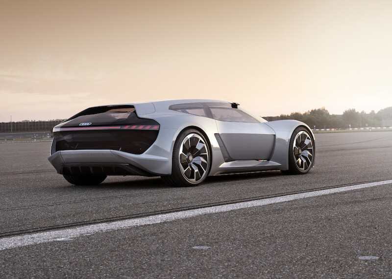 Światowa premiera w Pebble Beach – studyjne Audi PB18 e-tron