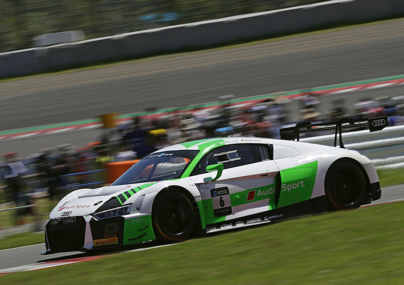 Audi na podium 10-godzinnego wyścigu na torze Suzuka