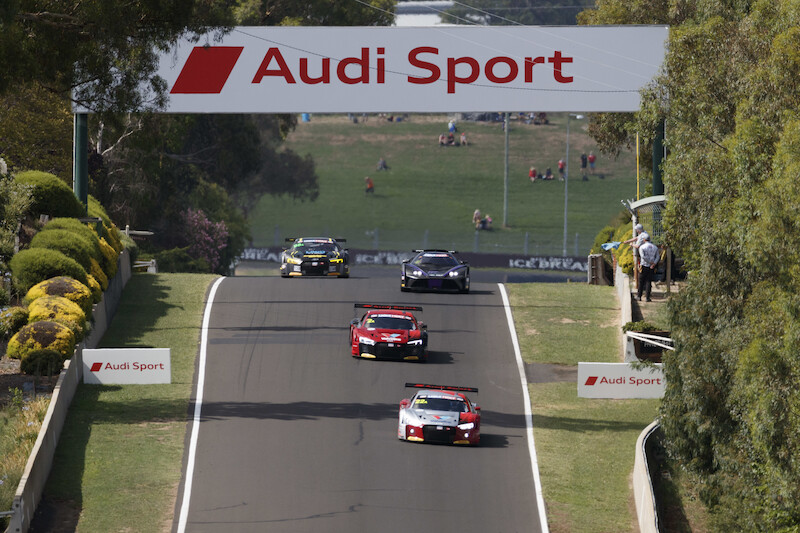 Sukces zespołów klienckich Audi Sport w Bathurst