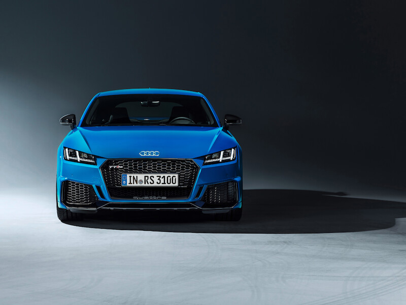 Kompaktowy samochód sportowy w swej szczytowej formie: nowe Audi TT RS Coupé