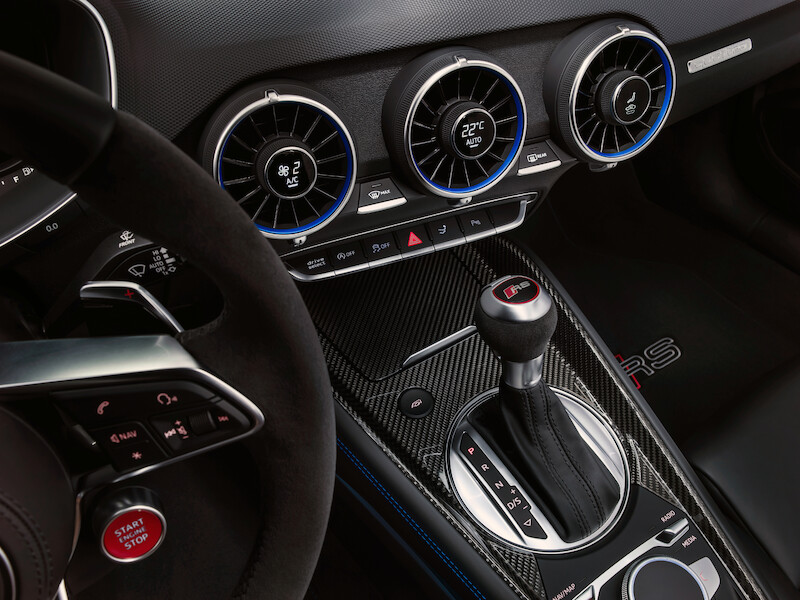 Kompaktowy samochód sportowy w swej szczytowej formie: nowe Audi TT RS Coupé