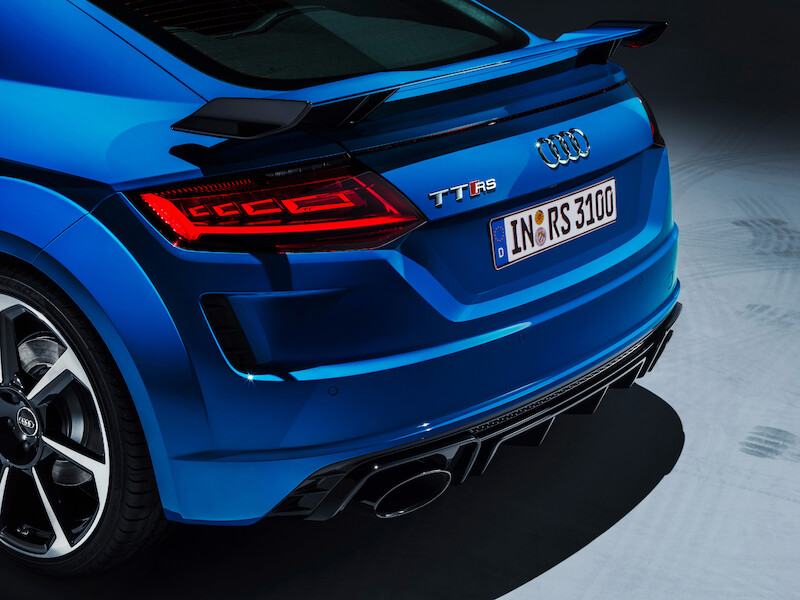 Kompaktowy samochód sportowy w swej szczytowej formie: nowe Audi TT RS Coupé