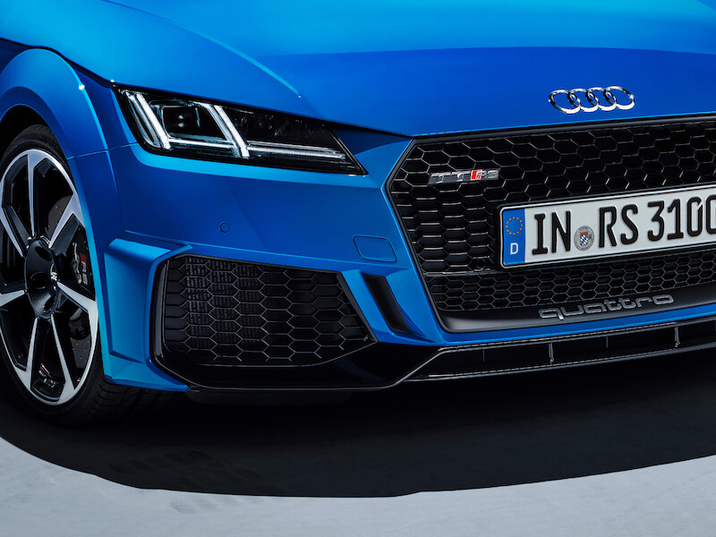 Kompaktowy samochód sportowy w swej szczytowej formie: nowe Audi TT RS Coupé