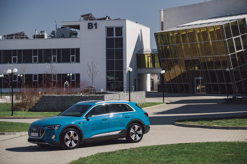 Audi e-tron