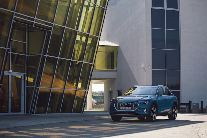 Audi e-tron