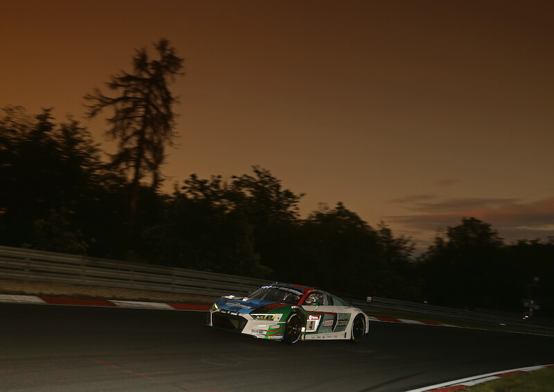 Audi Sport po raz piąty wygrywa 24-godzinny wyścig na torze Nürburgring
