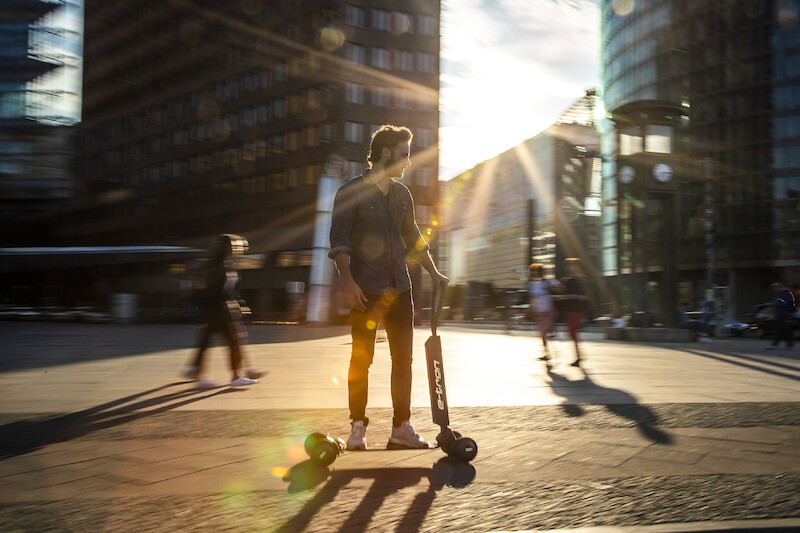 Audi e-tron Scooter: połączenie hulajnogi i deskorolki
