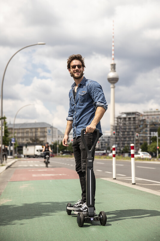 Audi e-tron Scooter: połączenie hulajnogi i deskorolki