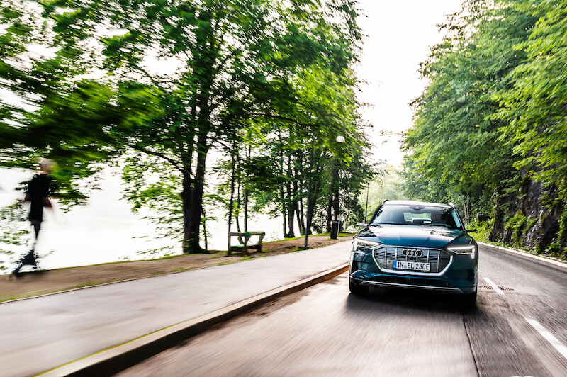 Dziesięć państw w 24 godziny: Audi e-tron w drodze