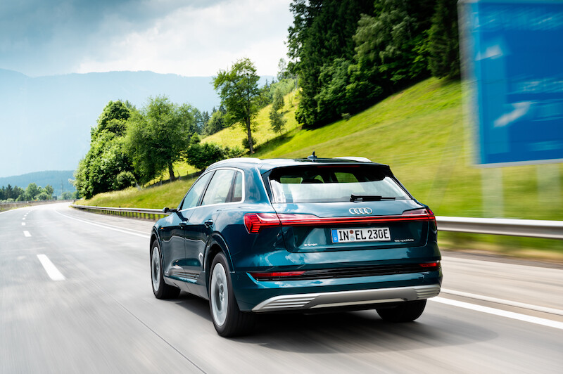 Dziesięć państw w 24 godziny: Audi e-tron w drodze