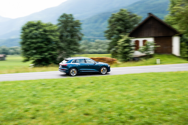 Dziesięć państw w 24 godziny: Audi e-tron w drodze