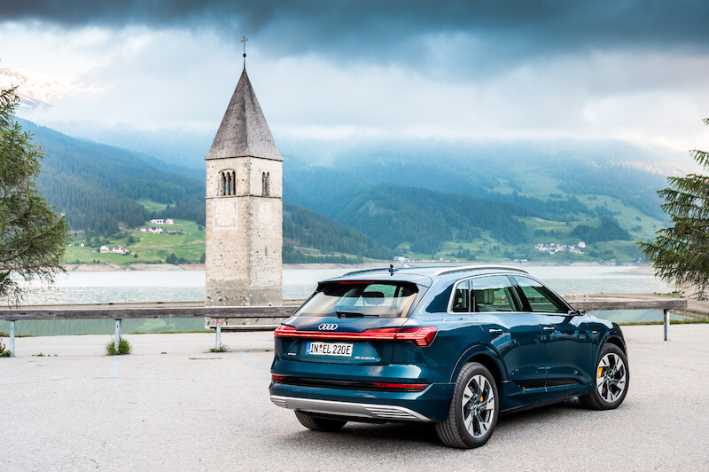 Dziesięć państw w 24 godziny: Audi e-tron w drodze
