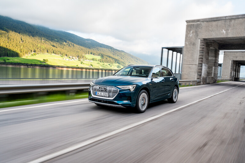 Dziesięć państw w 24 godziny: Audi e-tron w drodze