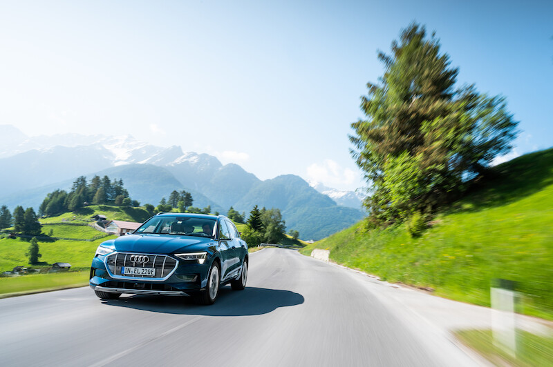 Dziesięć państw w 24 godziny: Audi e-tron w drodze