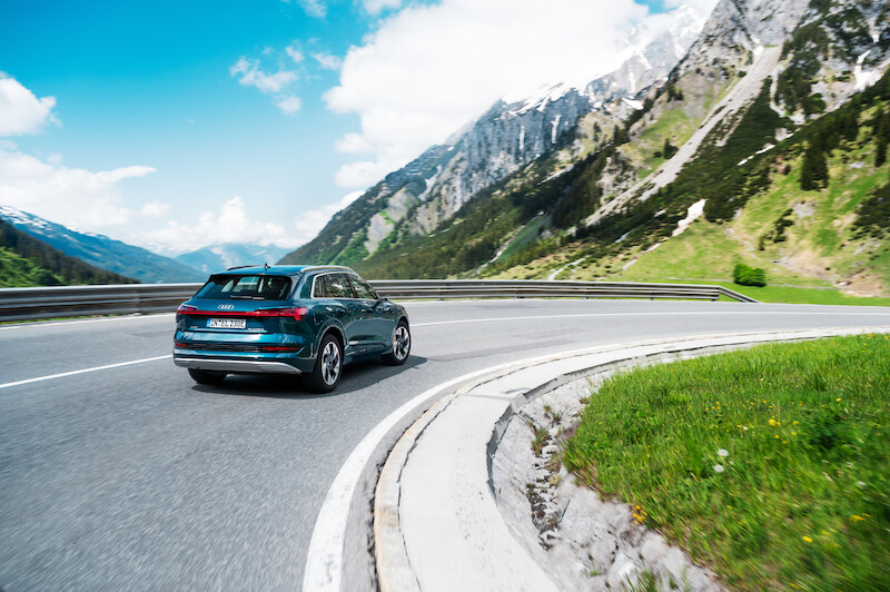Dziesięć państw w 24 godziny: Audi e-tron w drodze