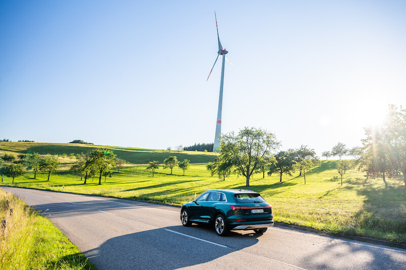 Dziesięć państw w 24 godziny: Audi e-tron w drodze