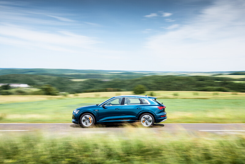 Dziesięć państw w 24 godziny: Audi e-tron w drodze
