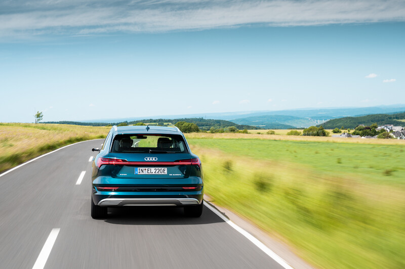 Dziesięć państw w 24 godziny: Audi e-tron w drodze