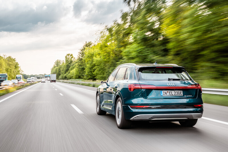 Dziesięć państw w 24 godziny: Audi e-tron w drodze