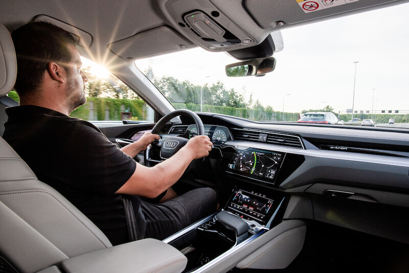 Dziesięć państw w 24 godziny: Audi e-tron w drodze