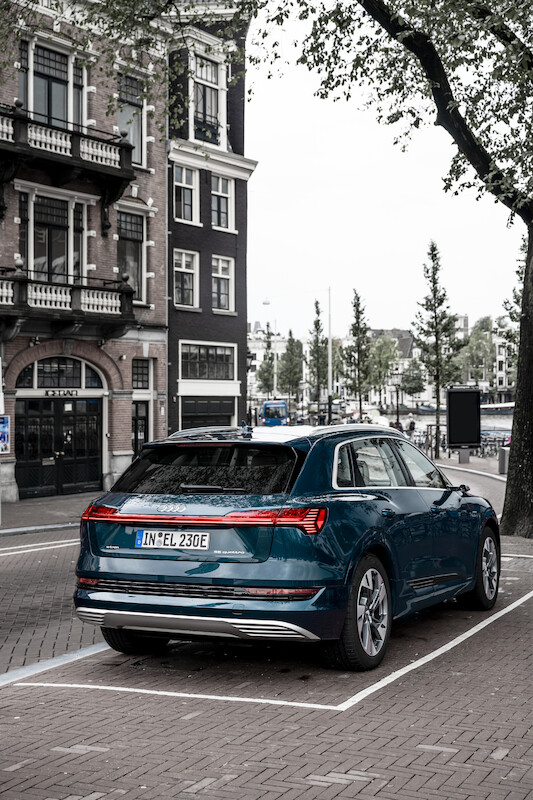 Dziesięć państw w 24 godziny: Audi e-tron w drodze