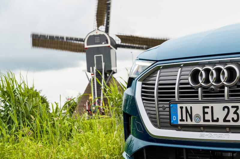 Dziesięć państw w 24 godziny: Audi e-tron w drodze