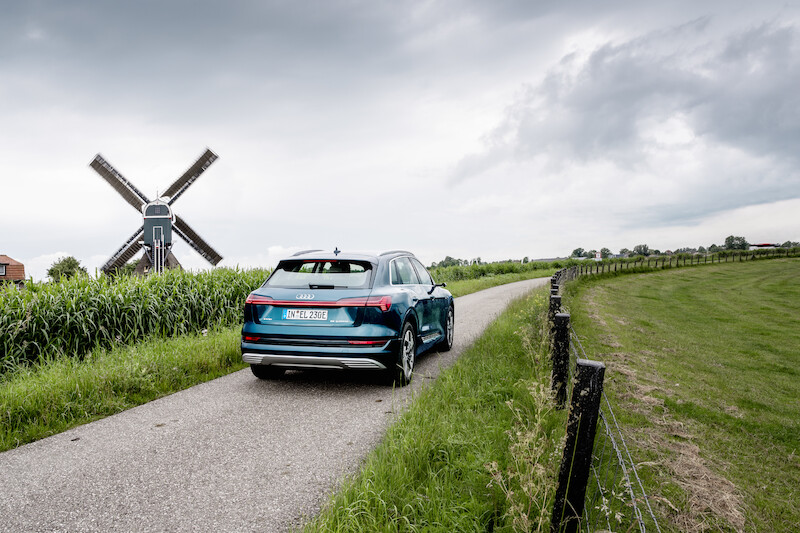 Dziesięć państw w 24 godziny: Audi e-tron w drodze
