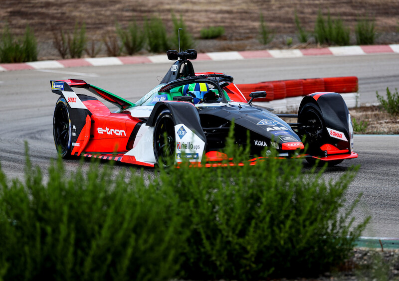 Spektakularna stylistyka nowego Audi e-tron FE06