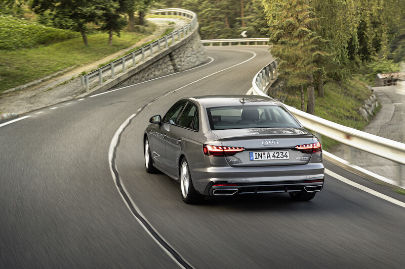Audi A4 Limousine