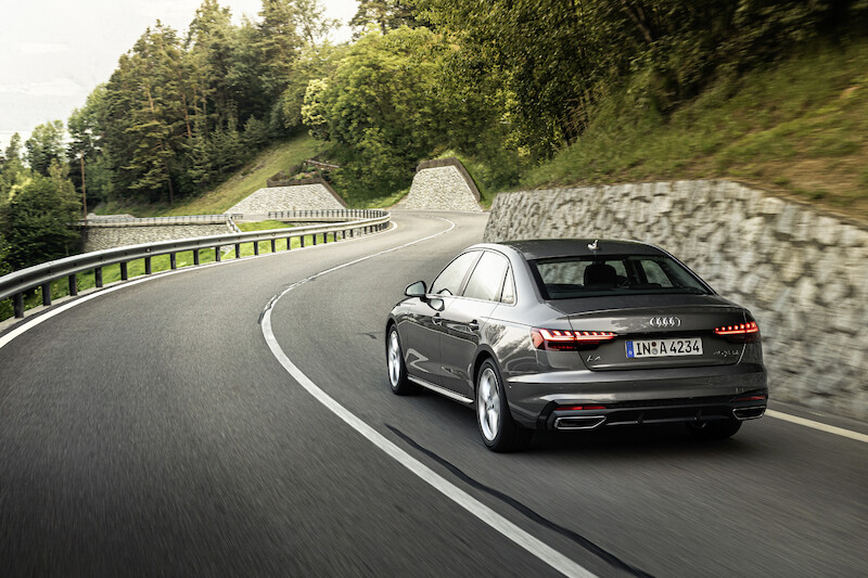 Audi A4 Limousine