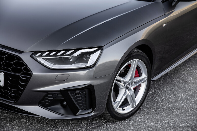 Audi A4 Limousine
